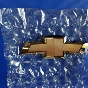 GM Chevrolet Cruze Bumper Emblem 95032016 NEW GENUINE OE - Picture 1 of 1