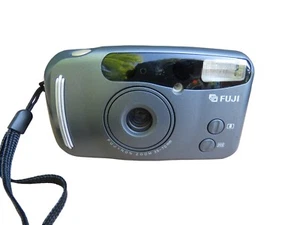 Fuji DL-550 Zoom Date 35mm Point & Shoot Camera + Case TESTED! Fujifilm - Picture 1 of 4