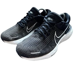 Nike ZoomX Invincible Run Flyknit 2 Men's Size 9.5 Oreo Shoes DH5425-001 - Picture 1 of 8