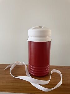 Vintage Red Igloo Legend 1-quart Beverage Cooler Jug with Shoulder Strap