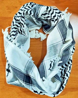 Bufanda Árabe Keffiyeh Palestina Original Kufiya Algodón Blanco y Negro Consíguelo Rápido Foto 1 de 4