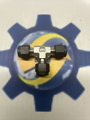 DK-lok Fitting 1/4” Union Tee Single Ferrule Stainless Steel - Image 1 of 2