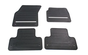 RANGE ROVER EVOQUE RUBBER FLOOR MAT SET - FRONT & REAR - LR045096 NEW & GENUINE - Picture 1 of 1