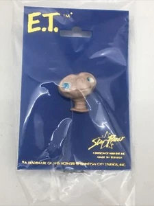 Vtg ET pin 1982 Universal City Studios Star Power NEW WITH PACKAGING - Picture 1 of 3