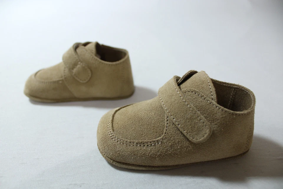 Zapatillas Zara para niños pequeños 100 % cuero de vaca CD4 marrón arena talla US:3 Foto 1 de 4