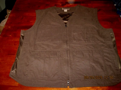 MINT Duluth Trading Co Outdoors Utility Vest Mens XL Green Pockets Fishing - Image 1 of 4