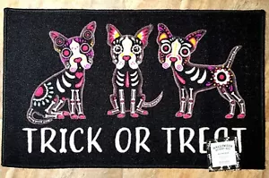 Alfombra de acento ""Trick or Treat"" Day of the Dead Sugar Skull Dogs Cachorros 20""x 33 - Imagen 1 de 8
