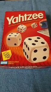 2004 Parker Brothers Yahtzee The Classic Shake, Score & Shout Dice Game - Family - Picture 1 of 5