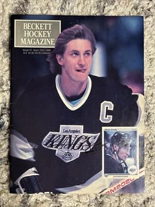 Wayne Gretzky Autographed Beckett Hockey Magazine Issue #1, Slight Fading - Picture 1 of 3