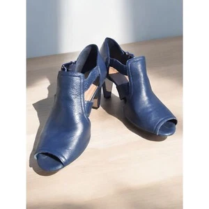 NURTURE Size 8.5 "Pamina" Dark Denim Navy Peep Toe Cut Out Bootie Heels - Picture 1 of 7