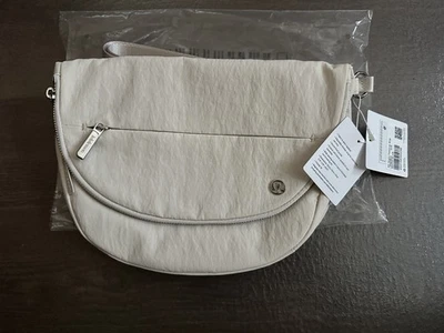 Bolso Lululemon All Night Festival/WHTO/SLVR OFF WHITE PLATA DETALLES NUEVO CON ETIQUETAS NUEVO Foto 1 de 4