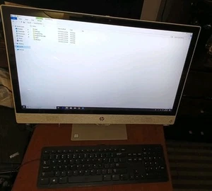 HP 24-R014 Pavilion All-In-One Computer i5-7th Gen 12GB,2TB Win 10 Touchscreen - Picture 1 of 5