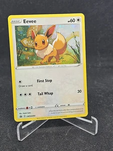 Tarjeta Pokémon Eevee SWSH095 - Black Star Promo Holograma Inverso - Imagen 1 de 2