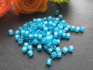 100 Buchstaben Acryl Würfel Perlen bunt hell BLAU 6x6mm Basteln  - Bild 1 von 4
