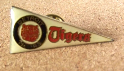 Detroit Tigers pennant lapel pin MLB - Image 1 of 4