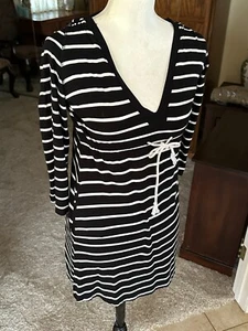 Z - Black & White Stripe Beach Cover Up - with Hood - Pockets Size L - Picture 1 of 8