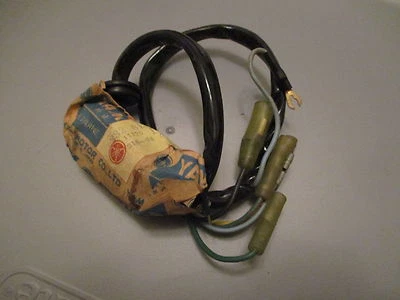 Nuevo de Lote Antiguo Yamaha OEM Bobina de Iluminación 1 1970-1971 G6 S 1972 G7 S 232-81313-20 Foto 1 de 3