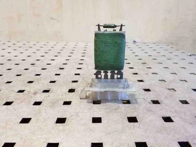 Relè ventola soffiatore VW PASSAT Variant B6 3C5 1.9 Diesel 77kw 2006 26131586 - Immagine 1 di 3