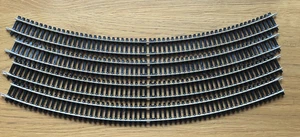 4x HORNBY R609 - 3rd Radius Double Curve Track Pieces in Excellent Condition - Picture 1 of 2