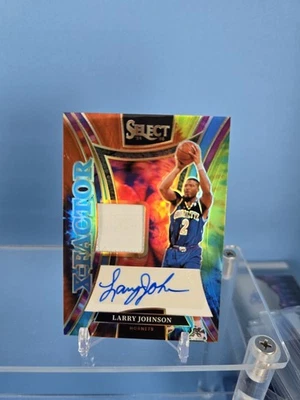 2024-25 Select Larry Johnson X-Factor Tie Dye/25 Juego Usado Parche Auto Hornets  Foto 1 de 3