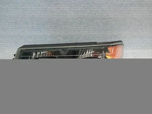 2004-2009 GMC Canyon Chevrolet Colorado Driver Side Corner Light 15851204 - Picture 1 of 4