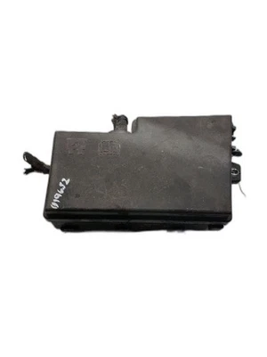 Fuse Box Engine Thru VIN 039039 Fits 07-08 VOLVO 30 SERIES 1349186 - Image 1 of 4