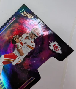 READ 2024 Panini Prestige Football Patrick Mahomes World Wide Die Cut Insert - Picture 1 of 3