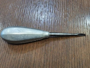 HERRAMIENTAS DENTALES O MÉDICAS ÚTILES DE COLECCIÓN - marca antigua - Imagen 1 de 3