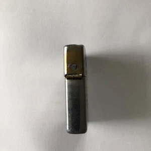 1967-68 Encendedor de aceite vintage Vietnam Zippo PHU CAT EE. UU. soldado y niño - Imagen 1 de 6