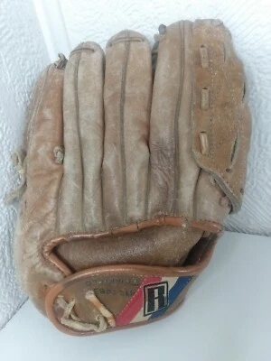 Regent 03345 Handcrafted top grain leather Right Hand Throw Baseball Glove - Image 1 of 4