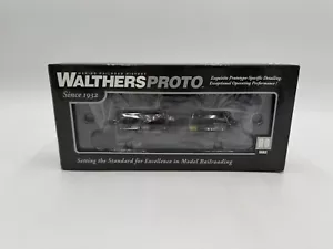 HO Walthers 920-100015 ITDX #13631 40' Trinity 14K Gallon Molten Sulfur Tank Car - Picture 1 of 8
