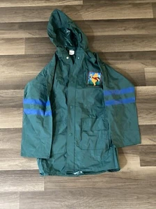 Winnie The Pooh Raincoat Kids Size 7 Long Sleeve Green Y2K 1631 - Picture 1 of 6