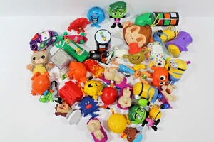 McDonald’s Happy Meal Juguetes Lote de 39 Minions Niño Bestia Sr. Hombres Mario Rubiks Peluche - Imagen 1 de 2