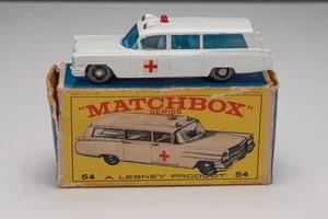 Matchbox Lesney n. 54 S&S Cadillac Ambulance 1964 ruote regolari pressofuse 1:64 - Foto 1 di 6