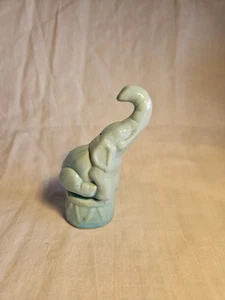 Vtg. Circus Elephant w Drum Salt & Pepper Shaker - Picture 1 of 7