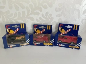 CORGI Juniors J66 LAND ROVER ROYAL MAIL + J39 CHEVROLET VAN + J9 Iveco MARS job - Picture 1 of 7