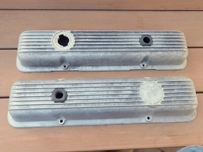 OEM GM Finned Valve Covers 69 Corvette Camaro Z28 SBC 302 350 3932418 NO DRIPPER - Image 1 of 4