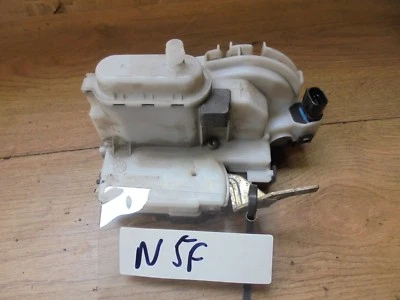 ACTUADOR CIERRE CENTRALIZADO DELANTERO PASAJERO VW VOLKSWAGEN POLO 1994-2001 6N1 6N2 Foto 1 de 2