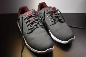 Travis Mathew The Daily II Knit Freizeitschuhe Sneaker Herren Gr. 12 grau rot - Bild 1 von 10