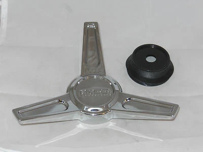 (1) BOSS MOTORSPORTS WHEEL RIM SPINNER TRIBAR CHROME KNOCKOFF 3216 CENTER CAPS - Image 1 of 4