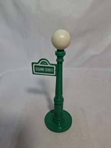 Vtg 1970's Fisher Price Little People Sesame Street  LIGHT POST Lamp Sign, Green - Picture 1 of 6