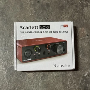 Focusrite Scarlett Solo 3rd Gen 2-Channel Pro Audio Interface *Ableton Avid XLN* - Picture 1 of 3