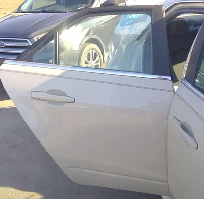 Cadillac CTS SEDAN Rear Door Assembly Passenger Panel Body GIM TAN 2008-12 13 14 — 第 1/4 张图片