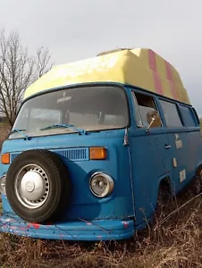 Scheunenfund alter T2 VW Bus, Hochdach, Oldtimer,Wohnmobil,Camping, für Bastler - Bild 1 von 19