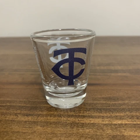 Minnesota Twins 2oz. Collector Shot Glass NEW Cover