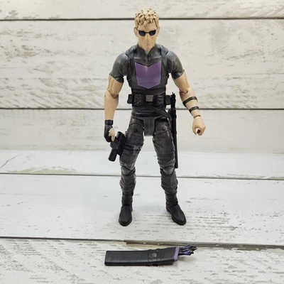 Diamond Select Marvel Select Avenging Hawkeye 2015 7" Figura Ajustable Leer Foto 1 de 4