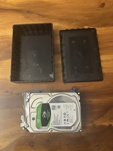 8 TB Seagate HDD For Parts or repair. Not Working Making Some Noise Doesnt Spin - Afbeelding 1 van 6
