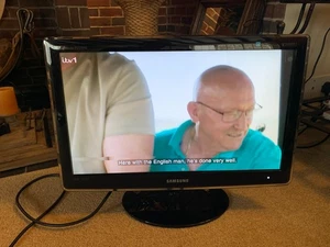 P2270HD 22 Widescreen Digital TV Monitor - Picture 1 of 9
