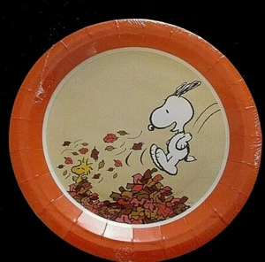 Plato Snoopy Peanuts 9" Cena Otoño Halloween Acción de Gracias 8 PK - Imagen 1 de 2