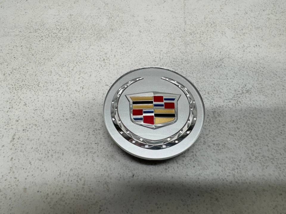 Tapa central de rueda OEM GM cromada Cadillac 2007-2017 ATS CTS DTS SRX STS XLR XTS Foto 1 de 3